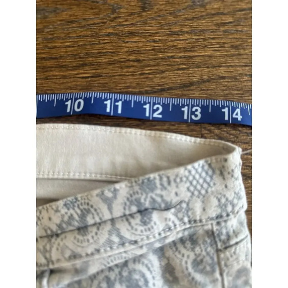 Current Elliott Y2k Bleached Lace Print Jeans Size 27 Gray and White 1194 - Picture 9 of 11